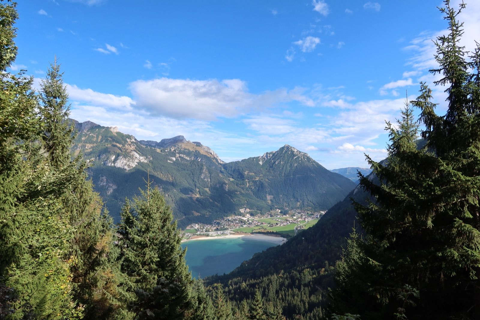 Maurach und der Achensee, eine Hochpunkt-Landschaft an der Variante über das Achental.
