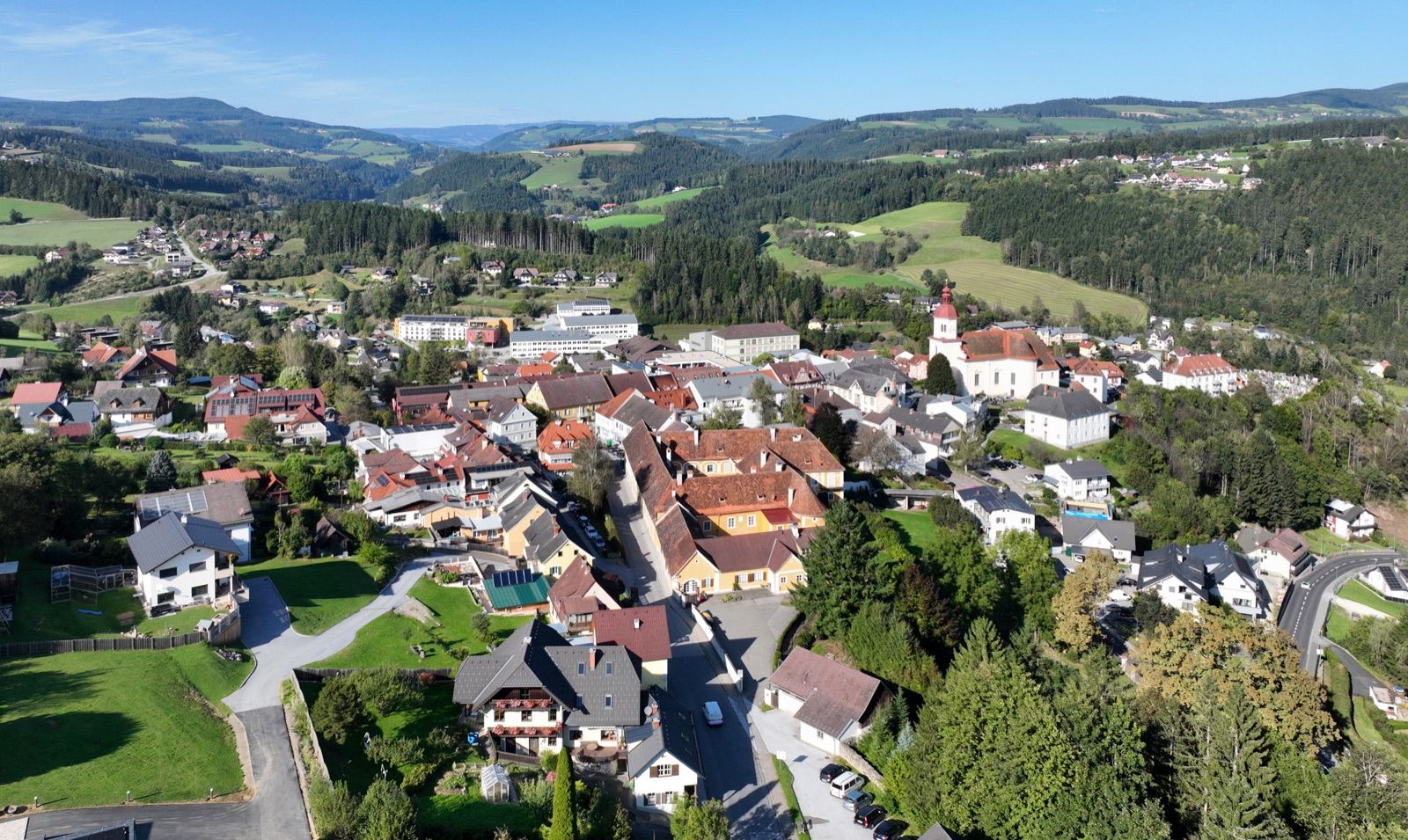 Birkfeld, Knotenpunkt der historischen Feistritztalbahn im oberen Feistritztal.