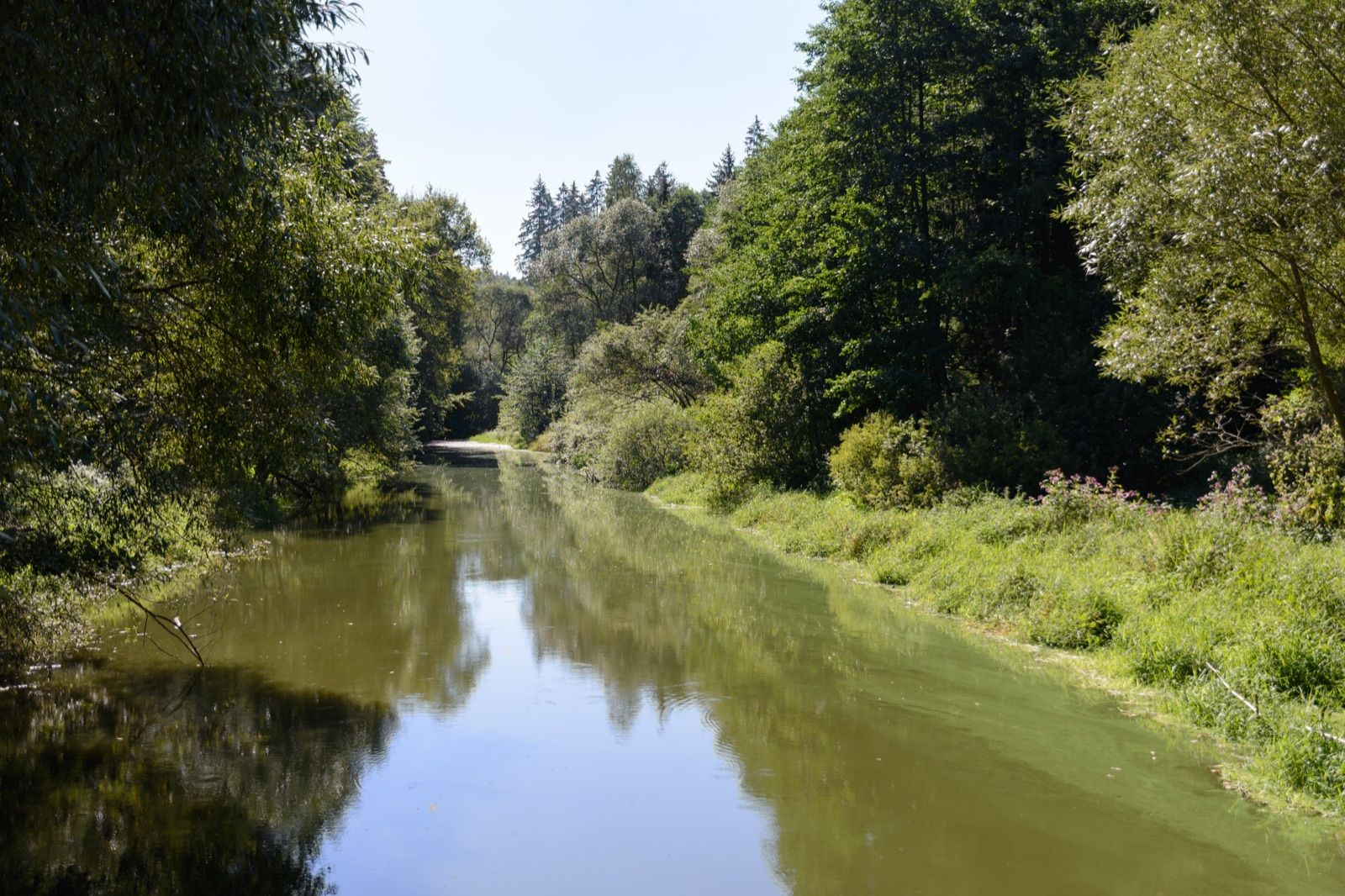 Der Kamp mit Uferweg oberhalb des Stausees Ottenstein, dem die Volt-Radrunde folgt