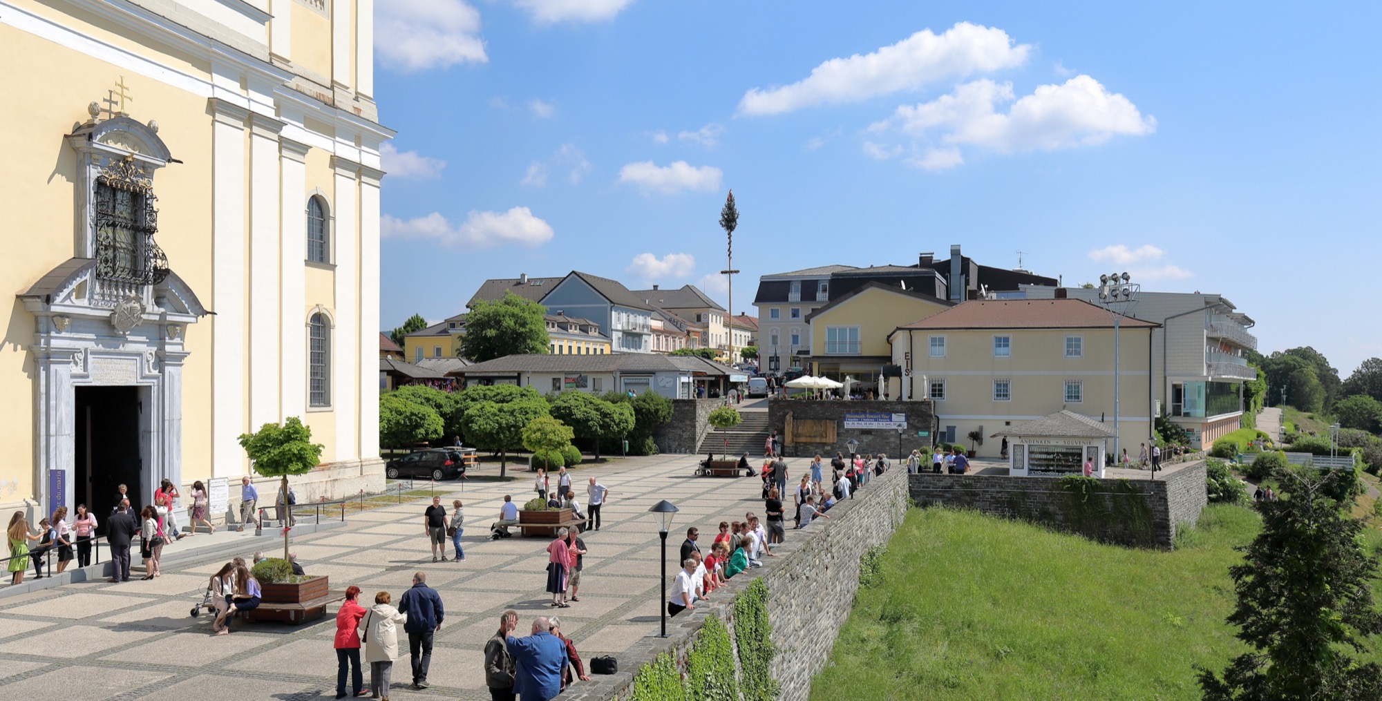 Ziel an der Donau: die barocke Wallfahrtsbasilika Maria Taferl thront über dem Donautal, kurz vor dem Endpunkt Klein Pöchlarn